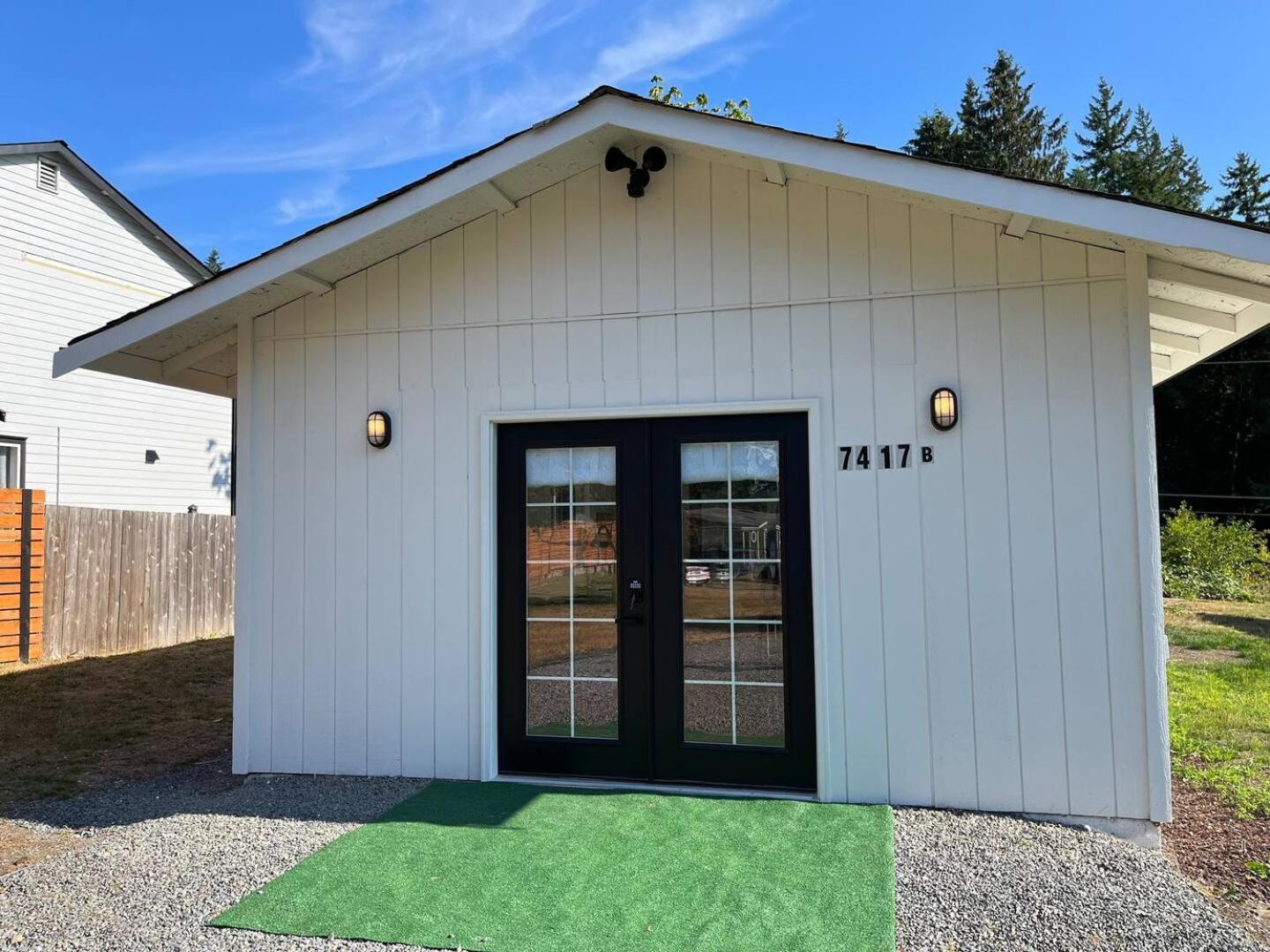 Modern Studio In Marysville Exterior photo